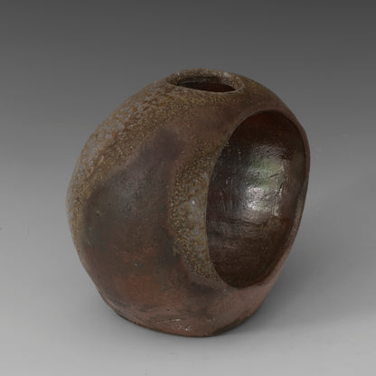 (#31) Small Aperture Vase