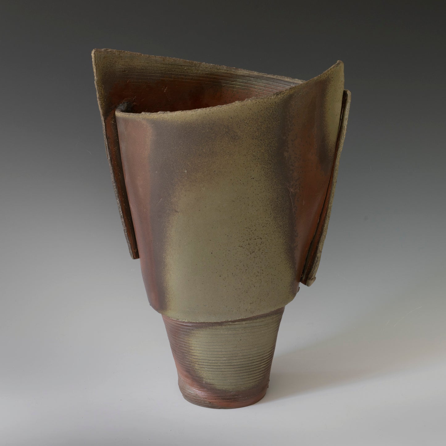 (#08) Shield Vase