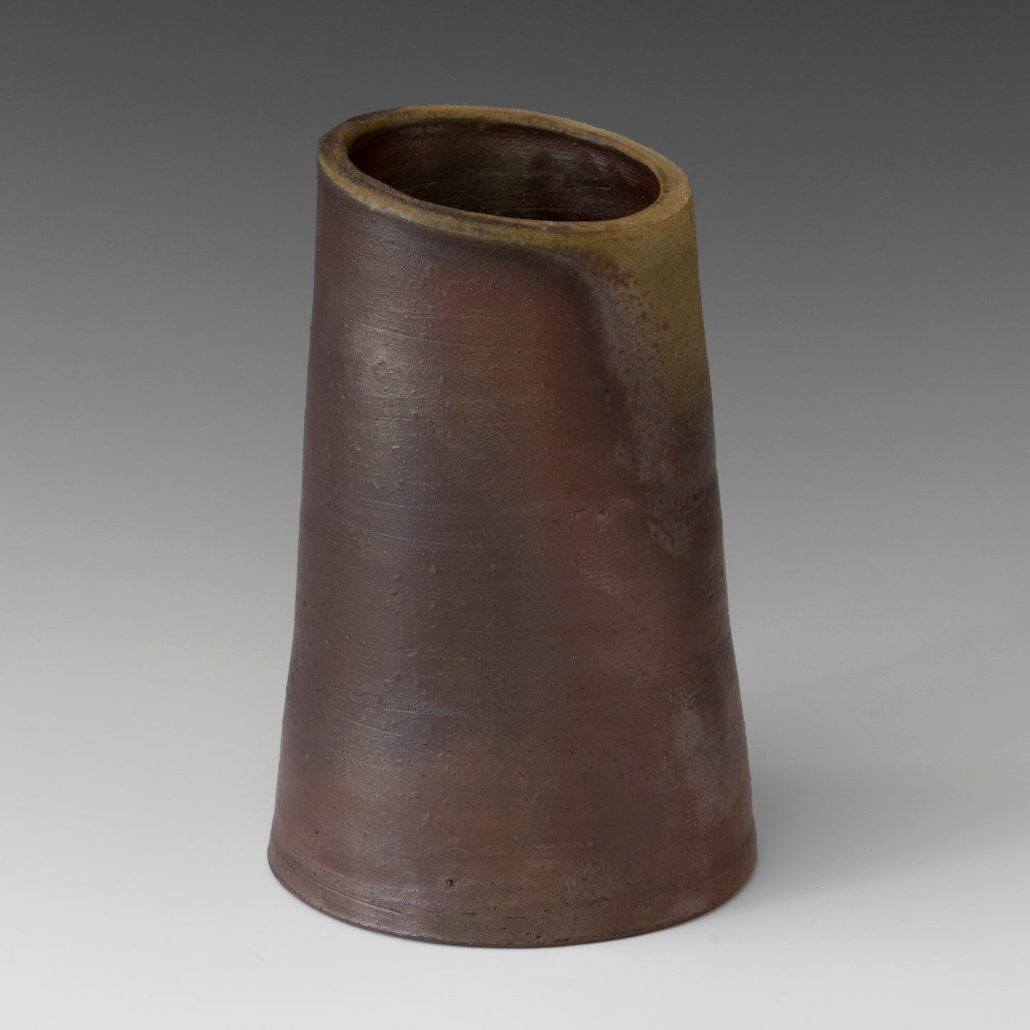 (#12) Trunk Vase 1