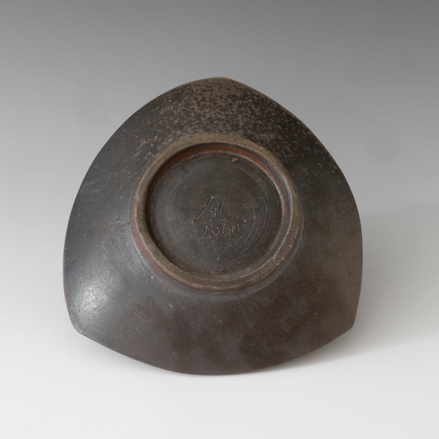 Tricorn Shallow Bowl 1